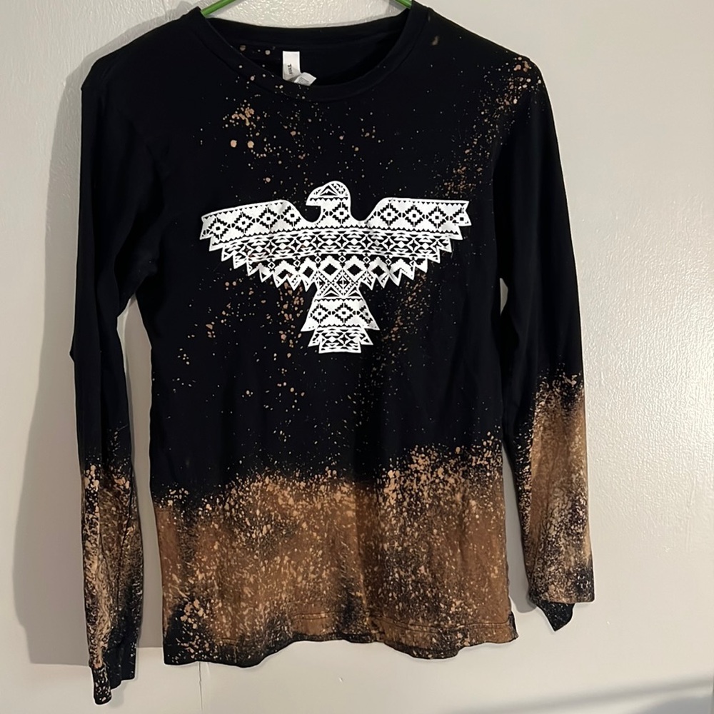 Long sleeve graphic shirt